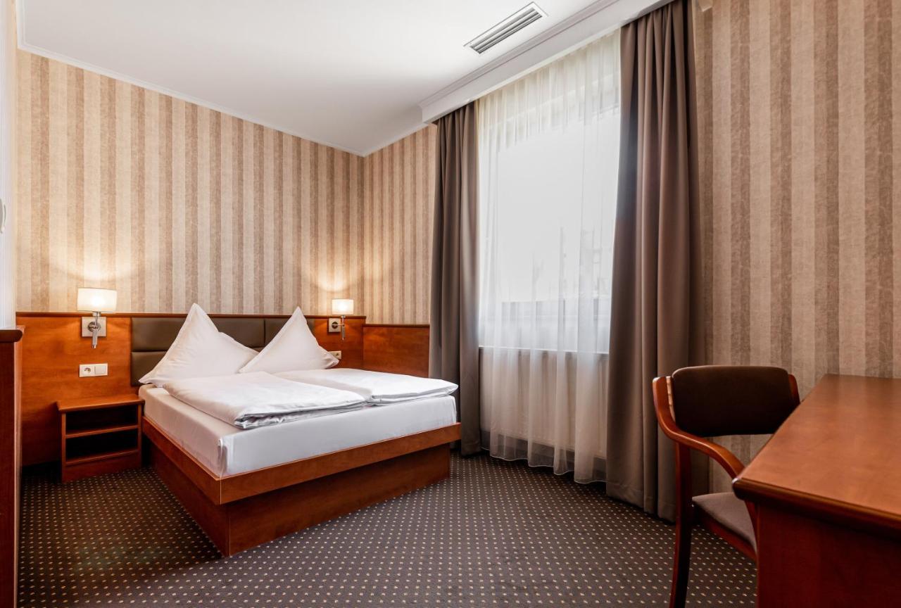 Premium Hotel Bacero Вроцлав Экстерьер фото